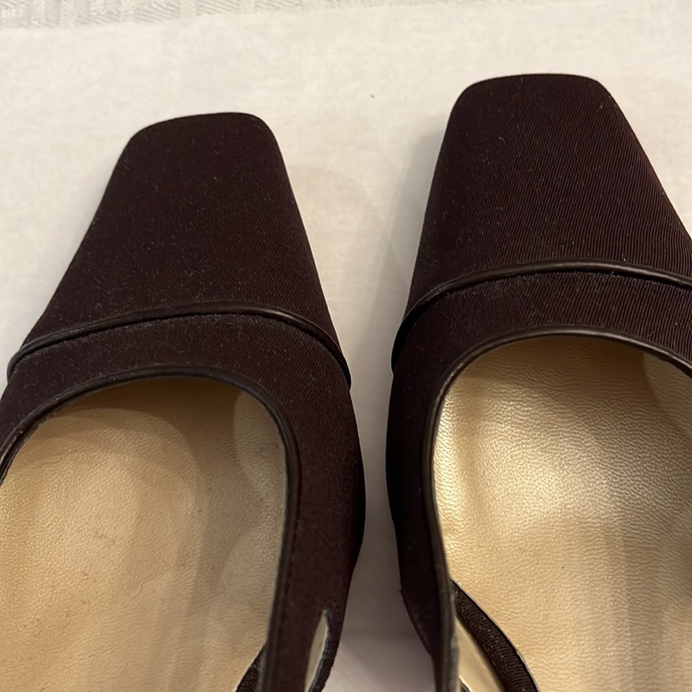 Talbots Woman's Brown Heels. Never Worn. Size 6M. Made in Italy - Picture 10 of 12